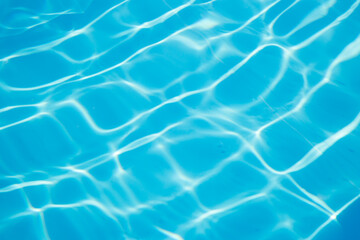 Obraz premium Light reflecting water in the sea