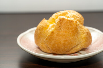 家で食べるシュークリーム