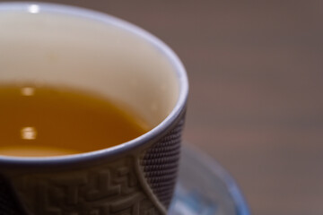 コップに入った冷たいお茶