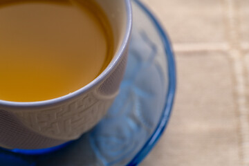 コップに入った冷たいお茶