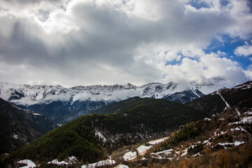 Fototapeta na wymiar Winter Serra Del Cadi in La Cerdanya, Pyrenees, Spain