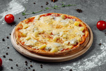 Pizza with Chicken Breast, Pineapple and Mozzarella Cheese