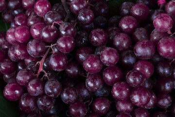 red grapes background