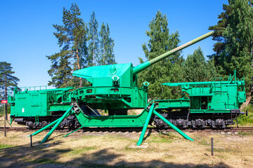 Fototapeta premium Artillery transporters TM-I-180 with a 180-mm gun. Fort 