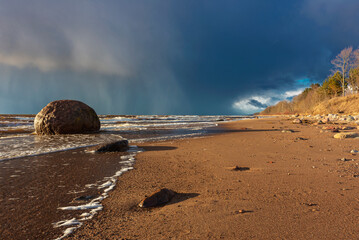 storm is coming by the sea