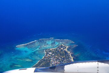 Fototapeta premium Luftaufnahme aus dem Flugzeug auf das Cap Malheureux, Mauritius 