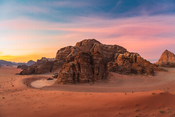 Fototapeta na wymiar Sunset in Wadi Rum, Jordan