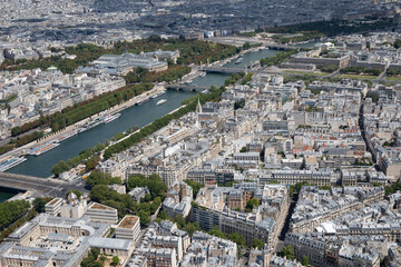 Fototapeta na wymiar Aerial view of Paris seine.