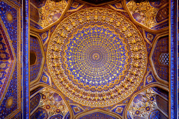 Photo of a beautiful ceiling of an ornamental mosque in Uzbekistan