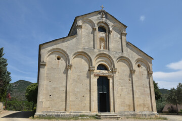 Fototapeta na wymiar Cathédrale romane du Nebbio à Saint-Florent, Corse
