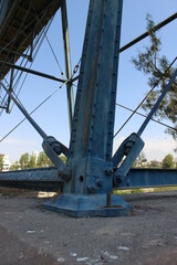 El Puente de Fierro o Puente Bolívar construido en 1882 por Gustave Eiffel