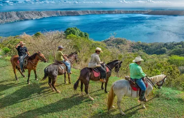 Foto op Aluminium horse riding on the rim of Laguna de Apoyo, Diria Nicaragua © Martin