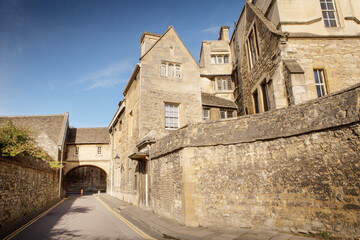 architecture and buildings around the university town of oxfordshire in england