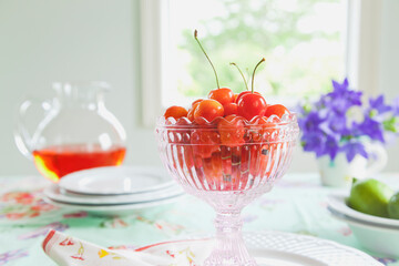 秋田県産のサクランボ　チャーミーチェリーとアセロラジュース