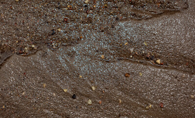 Crushed stone, granite-pebble gravel. Texture