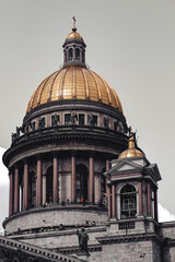 Fototapeta na wymiar Beautiful architecture in Saint Petersburg