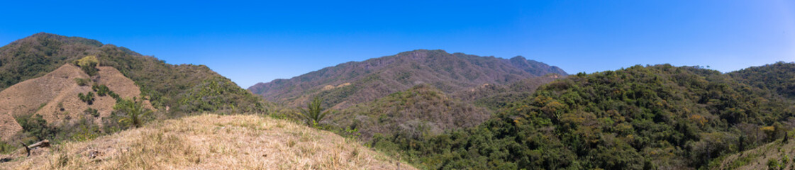 Obraz premium Panoramic views of the mountains above Puerto Vallarta, Mexico