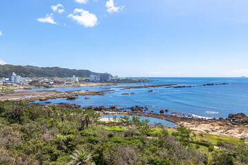 Fototapeta na wymiar 野島埼灯台展望台から見た白浜の海