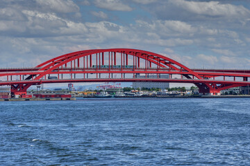 Fototapeta na wymiar 神戸大橋とポートライナー