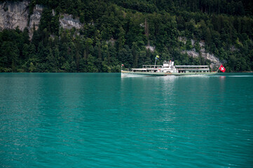 Dampfschiff Lötschberg auf Brienzersee, Berner Oberland