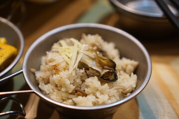 キャンプ、アウトドアでの牡蠣ご飯