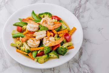 Stir fried mixed vegetables with shrimp