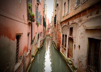 Fototapeta na wymiar Canals of Venice. Italy. Beautiful sights of Venice.