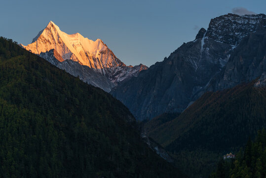 Xia Nuo Duo Ji mountain in Yading
