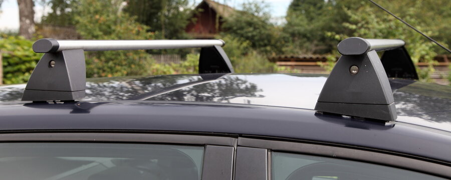 Top transversal aluminum aerodynamic railsings with a locks on the roof of a passenger car, upper trunk equipment fastening for transportation