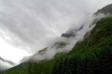 g&oacute;ry w chmurach