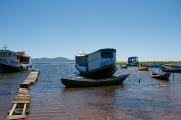 Fototapeta na wymiar boats by the river sento sé in bahia