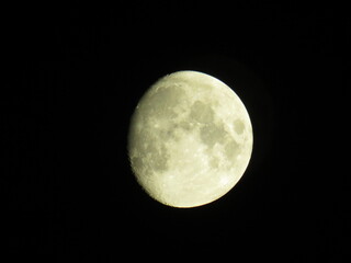 Fototapeta premium Der Mond über Bayern in Deutschland