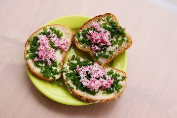 slices of bread with vegetables and cheese for breakfast