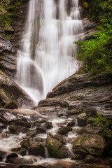 Fototapeta na wymiar Tom's Creek Falls
