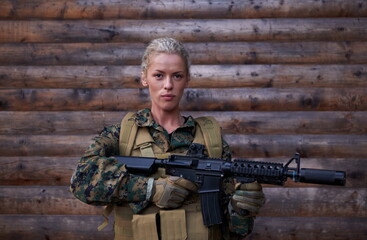 Fototapeta premium woman soldier