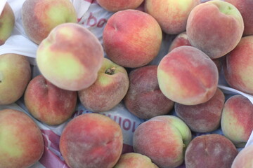 fresh peaches on the market