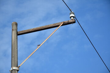 Electrical post with cable wire