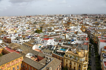 Obraz premium Scenery and sky viewed from the observatory of the Spanish cathedral during winter