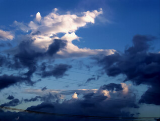 The world of the blue and white to pile on top of