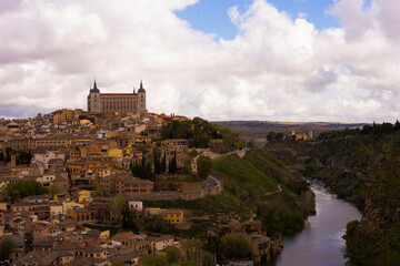 Fototapeta na wymiar View of the city of toledo in Spain