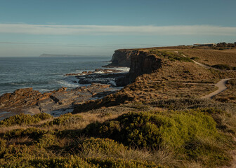 Path following the cliffs in Australia, scenic view over to the ocean