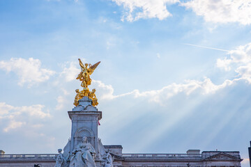 The sculpture in front of Buckingham Palace, in London.