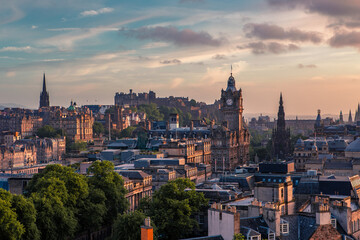 Fototapeta na wymiar The sunset view of Edinburgh, the capital city in Scotland.