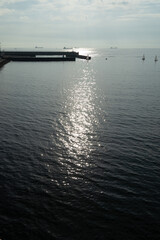 Obraz premium 太陽の光の道