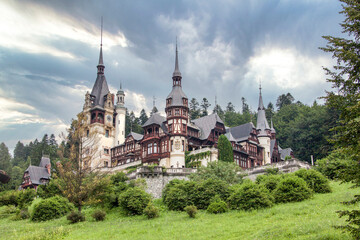 Fototapeta na wymiar Schloss Peles, Sinaja, Karpaten, Rumänien