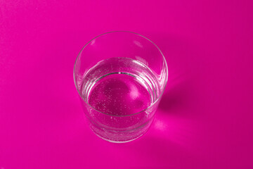 bicchiere d'acqua