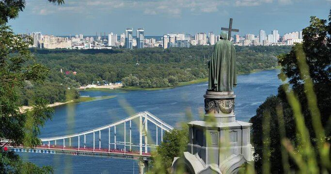 Cinema 4K Panoramic View of Kyiv, capital of Ukraine and The Saint Vladimir Monumen and Pedestrian Bridge