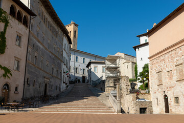 Fototapeta na wymiar cathedral square in the center of the town of spoleto
