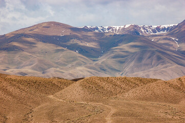 Fototapeta na wymiar The Tian-Shan mountains in Kyrgyzstan