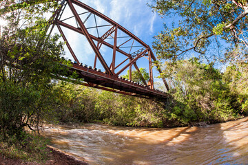 Steel bridge on the railway, over Pari River - Palmital - Sussui, SP, Brazil